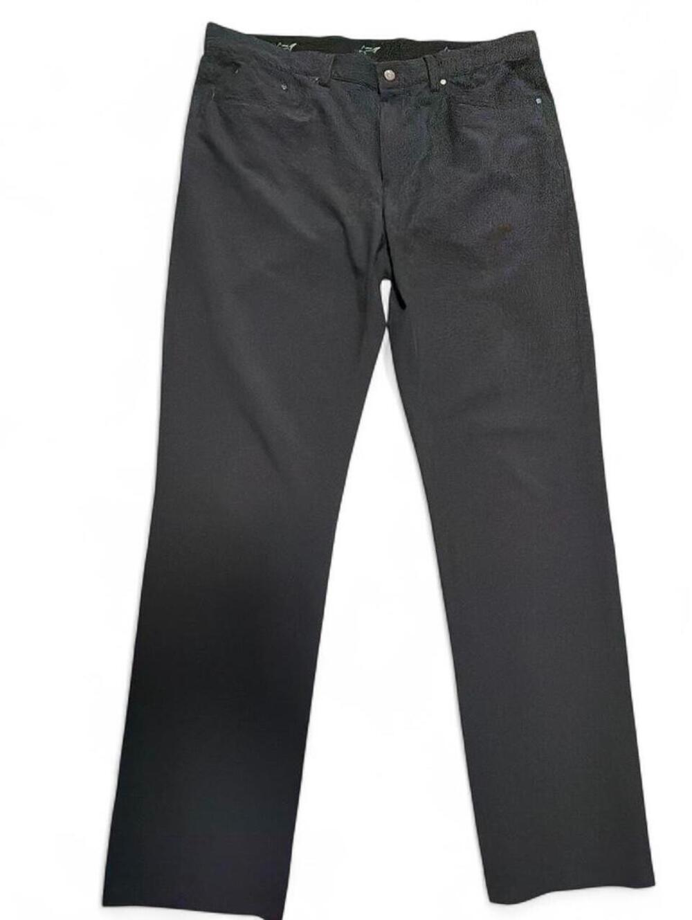Greg Norman Jordan performance stretch. Size 34”